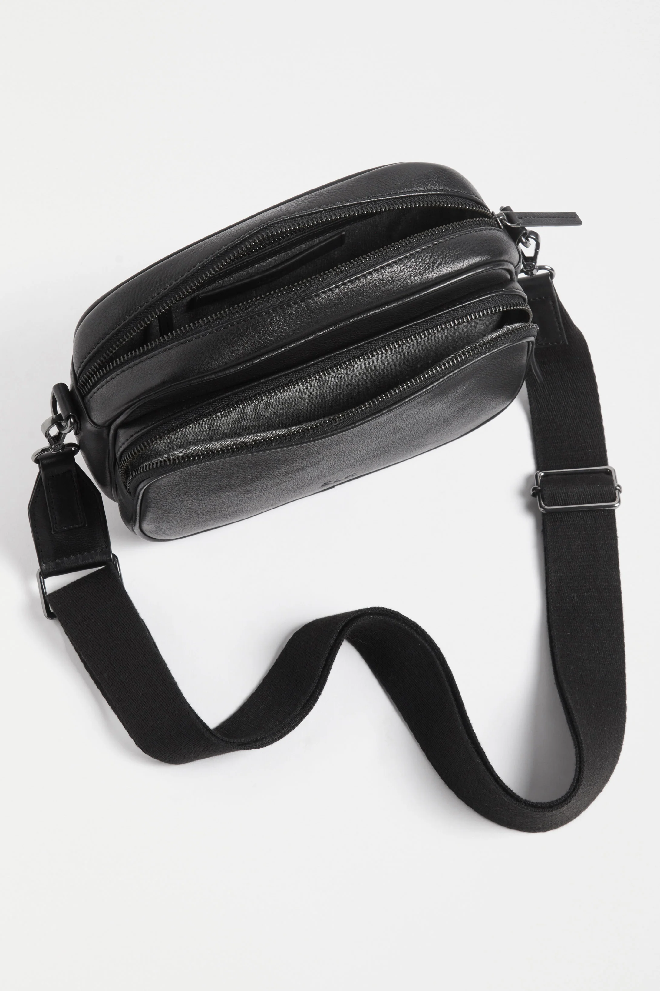 Kassel Leather Crossbody – Bag Black - Image 4
